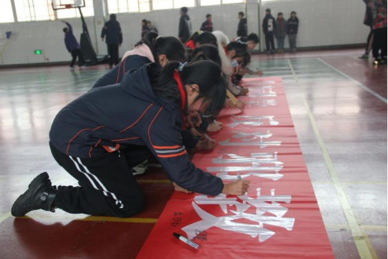 崇尚科学 反对邪教——嘉兴南湖区大桥镇中心小学开展反邪教警示教育宣传周活动560.png